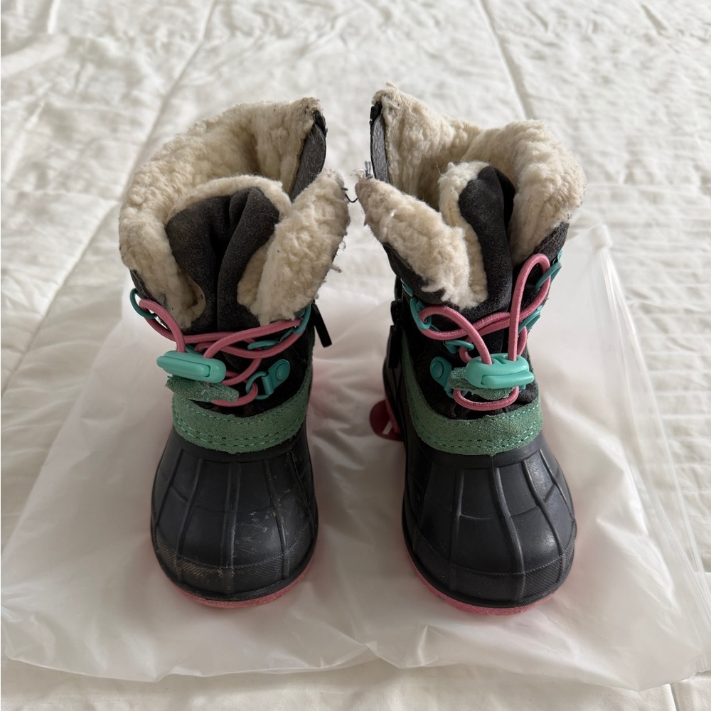 Cat & Jack Toddler Winter Boots with Warm Lining